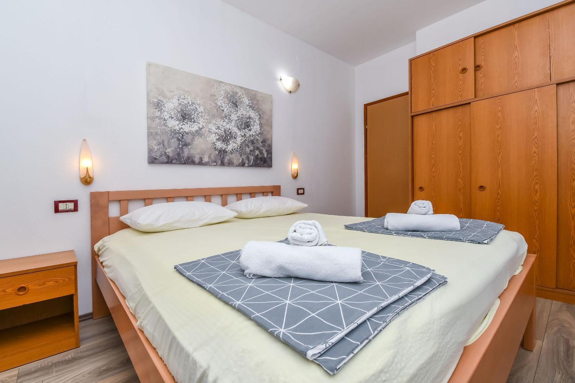 Apartment Mara Trogir Exterior foto